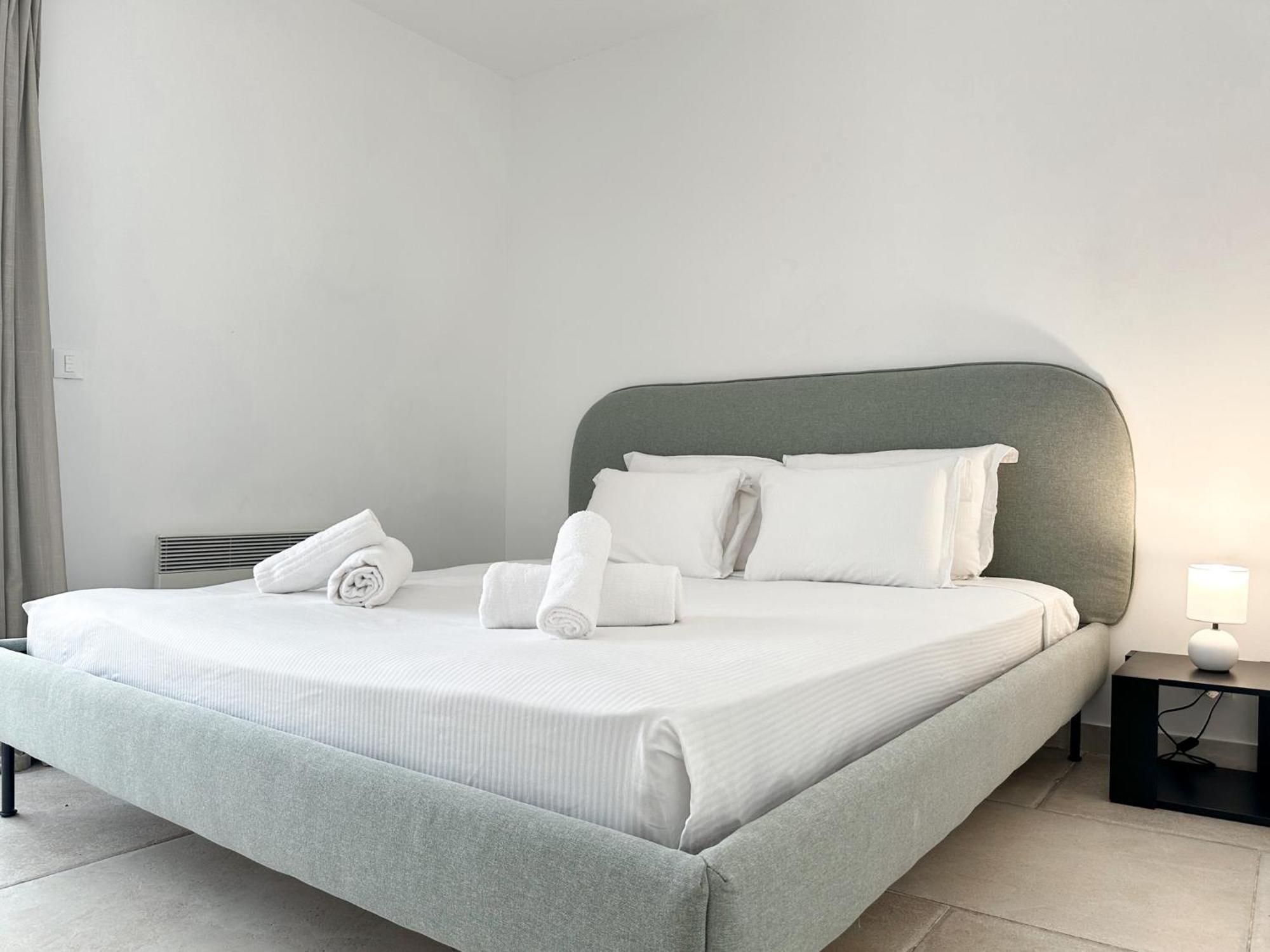 Luxurious 3 Rooms, Pool, Bnbrickeys * Beausoleil
